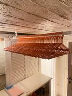 150 kleerhangers, Ophalen, Zo goed als nieuw