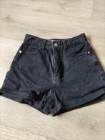 zwarte jeansshort  C&A confectiemaat 34 in nieuwstaat, Kleding | Dames, Spijkerbroeken en Jeans, Zwart, Ophalen of Verzenden, Zo goed als nieuw