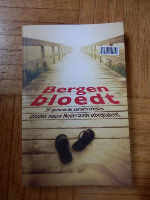 Bergen bloedt - 20 spannende zomerverhalen, Boeken, Thrillers, Gelezen, Nederland, Ophalen of Verzenden