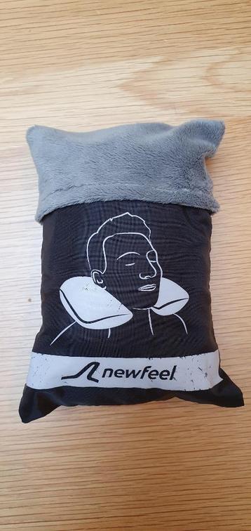 Newfeel opblaasbaar nekkussens wasbare hoes zeer compact beschikbaar voor biedingen