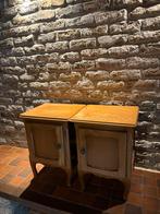 Set van 2 houten nachtkastjes – klassiek model, Huis en Inrichting, Slaapkamer | Nachtkastjes, Ophalen of Verzenden