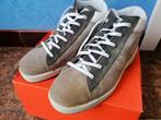 Chaussures de securite neuf taille 45, Ophalen, Zo goed als nieuw