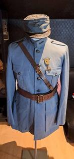Frans officieren uniform en Voor oorlogs Prussian uniform, Verzamelen, Militaria | Algemeen, Ophalen, Landmacht, Kleding of Schoenen