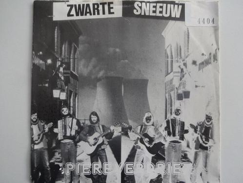 Piereverdriet - Zwarte Sneeuw / De Millet Song (1981), Cd's en Dvd's, Vinyl Singles, Single, Nederlandstalig, Ophalen of Verzenden