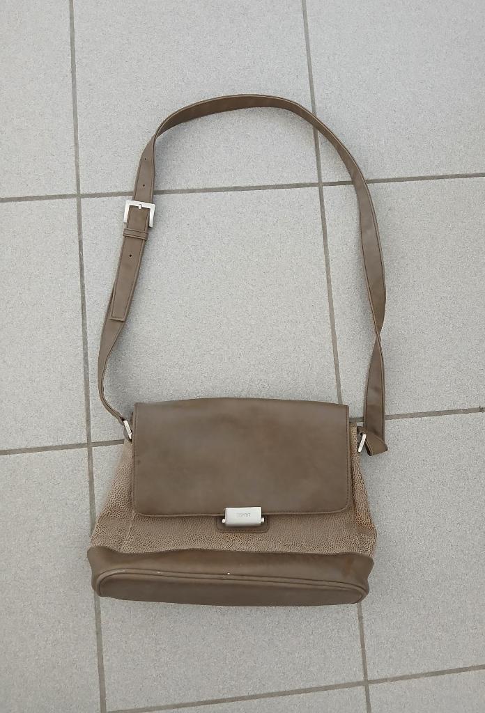Bruine handtas – Esprit, Handtassen en Accessoires, Tassen | Damestassen, Gebruikt, Handtas, Bruin, Ophalen of Verzenden