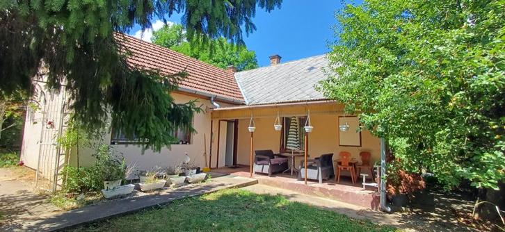 Nette woning op maar liefst 9000m2 perceeel, Immo, Buitenland, Overig Europa, Woonhuis