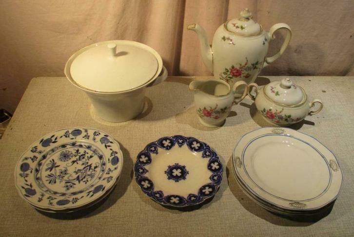 Mooie Partij van Oude Servies Onderdelen, Antiek en Kunst, Antiek | Servies los, Ophalen of Verzenden