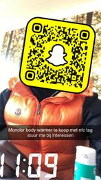 Moncler body warmer met nfc tag