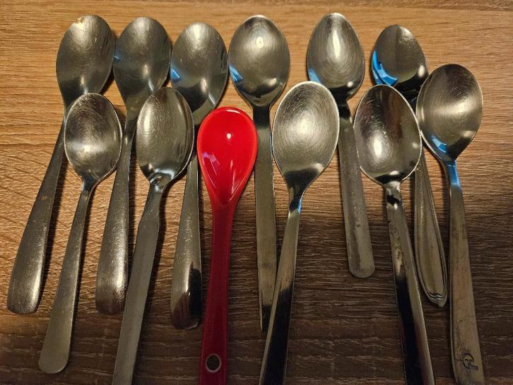 12 niet bij elkaar passende theelepels — Om weg te geven, Huis en Inrichting, Keuken | Bestek, Gebruikt, Los bestek, Inox of Chroom