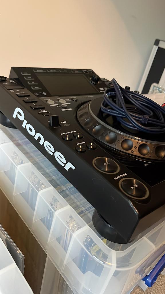 2 x PIONEER CDJ 2000 + DJM 800 + flightcases + decksavers, Audio, Tv en Foto, Cd-spelers, Pioneer, Ophalen