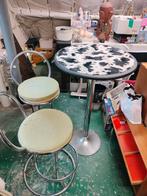 2 bar stoelen met tafel, stoelen te her-stofferen, Huis en Inrichting, Ophalen