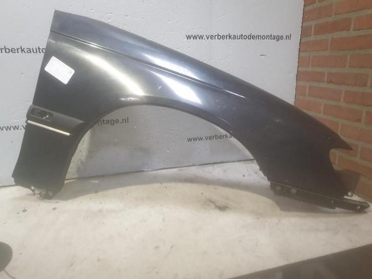 SPATBORD RECHTS VOOR Opel Omega B Caravan (21 / 22 / 23), Auto-onderdelen, Carrosserie, Spatbord, Opel, Voor, Rechts, Gebruikt