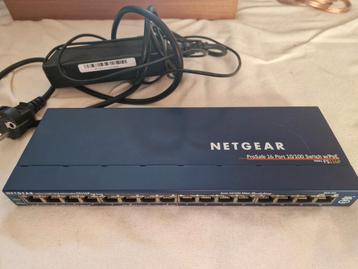 Netgear ProSafe FS116 Fast Ethernet 16 ports 10/100 avec POE