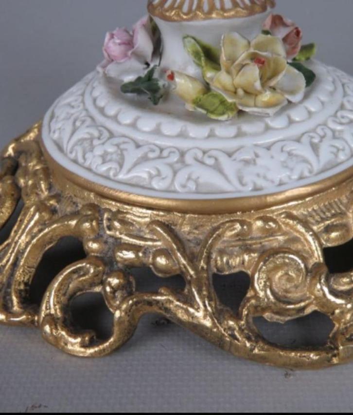 Porseleinen kandelaar capodimonte, Antiek en Kunst, Antiek | Porselein, Ophalen