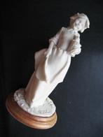 Figurine Belcari, Envoi