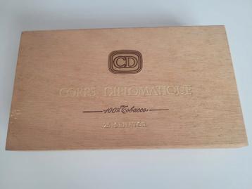 Boîte à cigare corps diplomatique vide, Collections, Enlèvement ou Envoi, Autres types