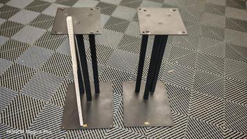 Stevige speaker standaards te koop (2 stuks) van API beschikbaar voor biedingen