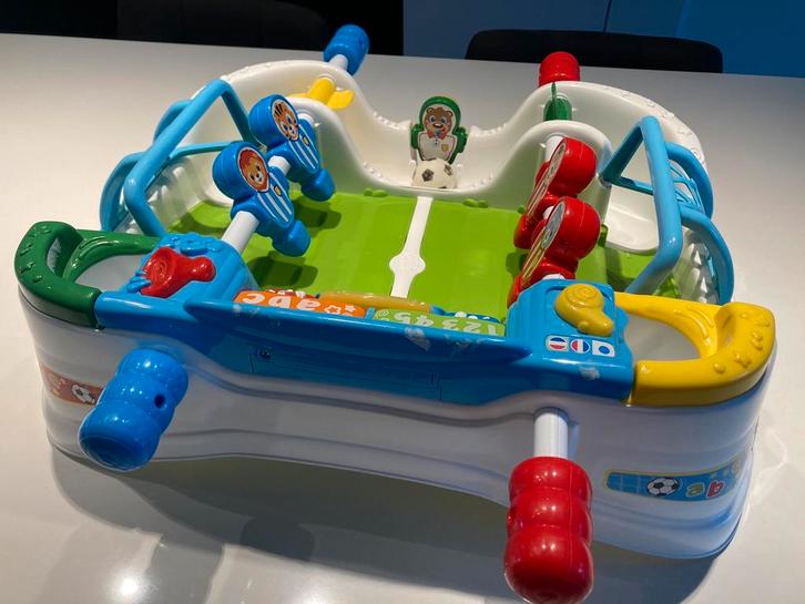 Clementoni voetbaltafel, Kinderen en Baby's, Speelgoed | Voetbaltafels, Gebruikt, Ophalen