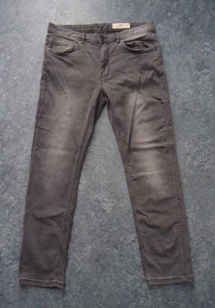 Te koop een grijze stretch jeans van Livergy (maat: 38/32)., Kleding | Heren, Spijkerbroeken en Jeans, Zo goed als nieuw, W36 - W38 (confectie 52/54)