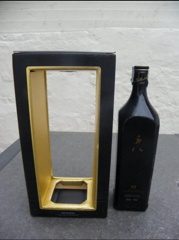Johnnie Walker black label anniversery edition, Collections, Vins, Comme neuf, Autres types, Autres régions, Enlèvement ou Envoi