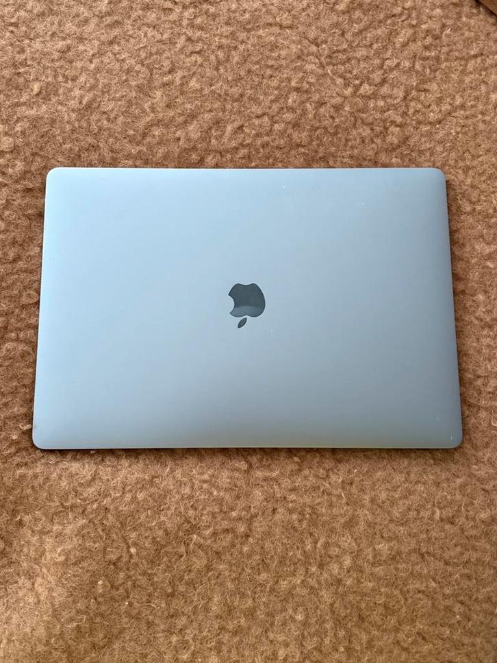 MacBook Pro 15 inch. Touchbar 2018, Computers en Software, Apple Macbooks, Zo goed als nieuw, MacBook, 15 inch, 16 GB, Ophalen