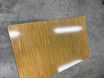 Formica tafel uittrekbaar  beschikbaar voor biedingen