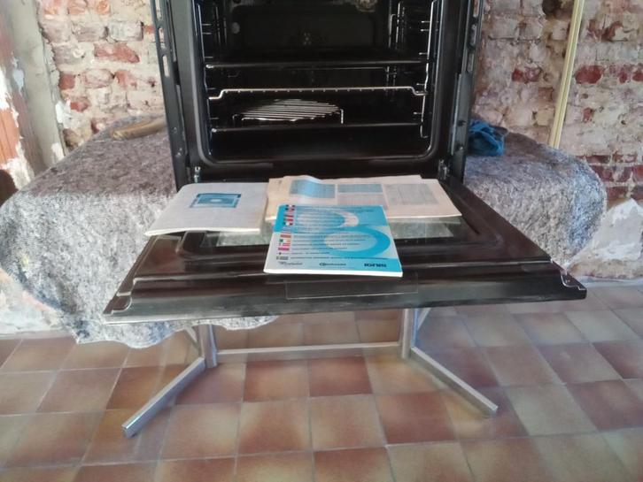 Whirlpool AKZ120, Elektronische apparatuur, Ovens, Gebruikt, Inbouw, Oven, Ophalen