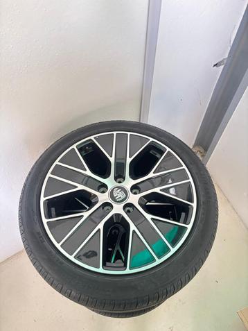 Porsche Taycan Turbo S Aero velgen 20 inch (incl banden) beschikbaar voor biedingen