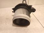 KACHEL VENTILATORMOTOR Renault Captur (2R) (5P3730000), Gebruikt, Renault