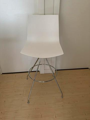 ARPER CATIFA 46 witte barkruk, Enlèvement, Comme neuf