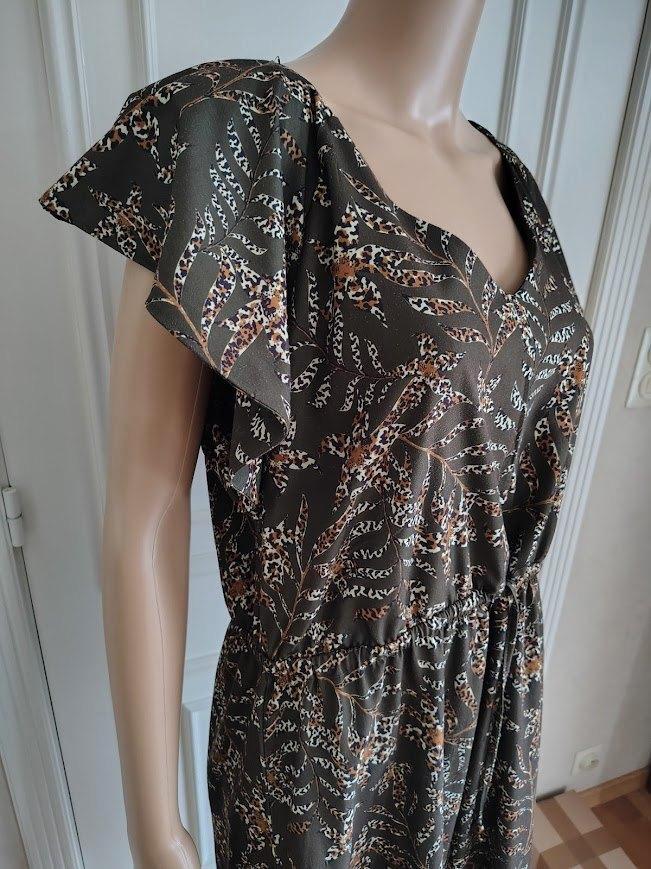 Kleedje van vila joy, Kleding | Dames, Jurken, Zo goed als nieuw, Maat 42/44 (L), Groen, Onder de knie, Verzenden