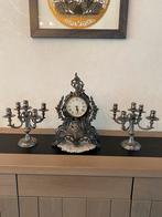 2 chandeliers et horloge en étain, Antiquités & Art