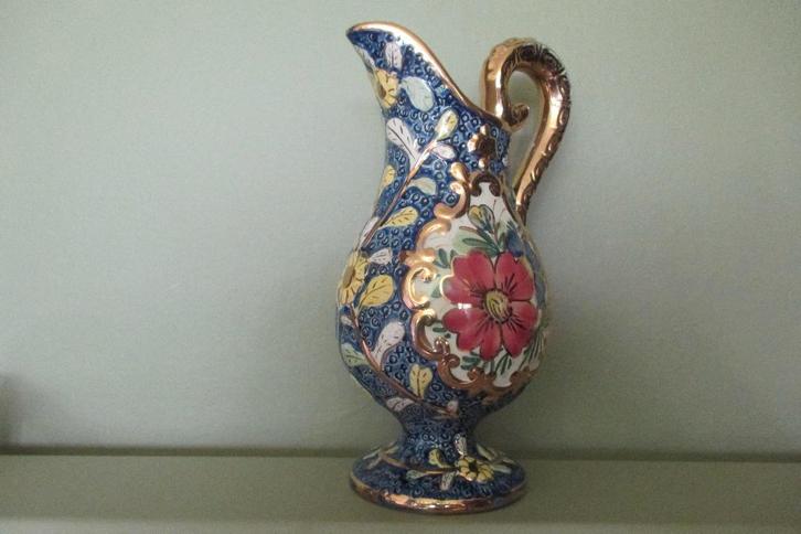 reliëfvaasje, Antiek en Kunst, Antiek | Keramiek en Aardewerk, Ophalen of Verzenden