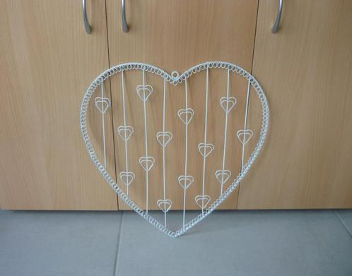Witte metalen hart memobord kaartenhanger kaartjeshouder, Huis en Inrichting, Woonaccessoires | Memoborden, Ophalen of Verzenden