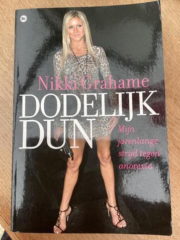 Nikki Grahame beschikbaar voor biedingen