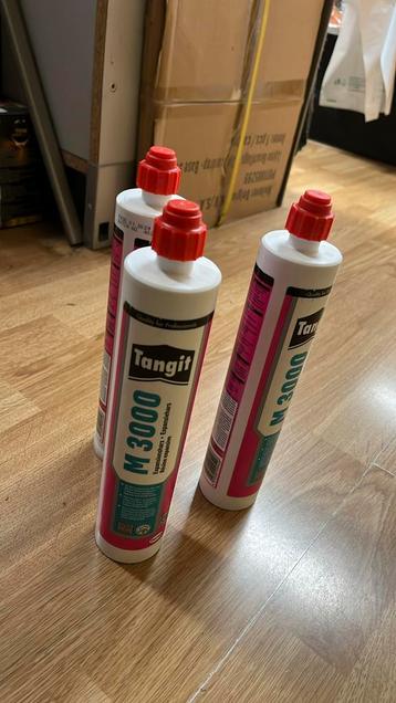 Tangit M3000 Expansiehars voor Gas- en Waterleidingen beschikbaar voor biedingen