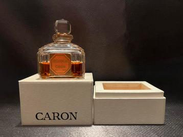 Zeldzame vintage Bellodgia parfumflacon van Caron, Parijs. beschikbaar voor biedingen