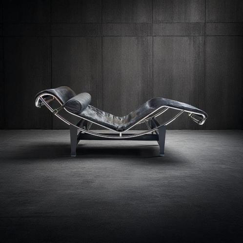 Perriand jeanneret corbusier chaise longue LC4 Cassina, Huis en Inrichting, Zetels | Zetels en Chaises Longues, Gebruikt, Ophalen of Verzenden