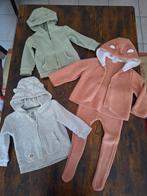 Lot de robes et ensembles bébé 12 mois (74 cm), Kinderen en Baby's, Babykleding | Maat 74, Gebruikt, Ophalen