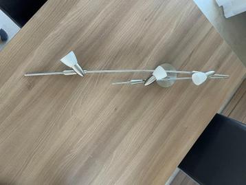 Stijlvolle plafondlamp beschikbaar voor biedingen