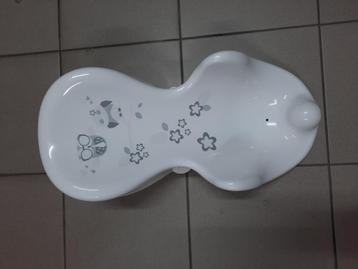 Hulpstuk voor kinder- of groot bad. 2 stuks, apart te koop. beschikbaar voor biedingen