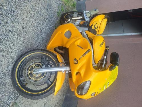 Moto suzuki sv650s ( 25 ans ) a remettre en route, Motoren, Motoren | Suzuki, Particulier, Ophalen
