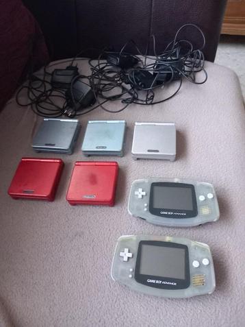 Gameboy advance en advance sp consoles beschikbaar voor biedingen