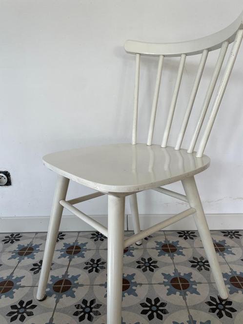 Chaise blanche à barreaux - Vintage, Maison & Meubles, Chaises, Utilisé, Une, Bois, Blanc, Enlèvement