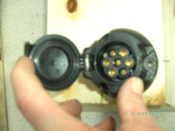 Stekkerdoos - 7 Polig - 12 V beschikbaar voor biedingen