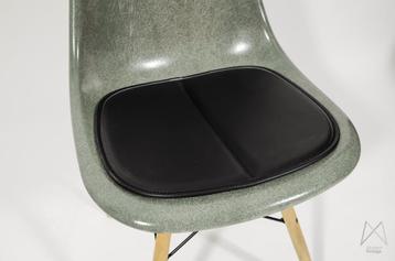 Eames Chair Seatdot / Zitkussen 2x zwart