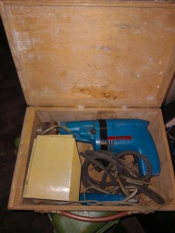 Aujourd'hui, vous pouvez vendre 30€ Ancienne perceuse Bosch, Enlèvement, Comme neuf, 600 watts ou plus, Perceuse