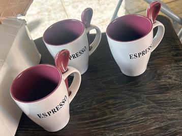 15 nieuwe espresso tassen met lepeltjes ongebruikt beschikbaar voor biedingen