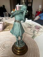 Statute en Regul, Enlèvement