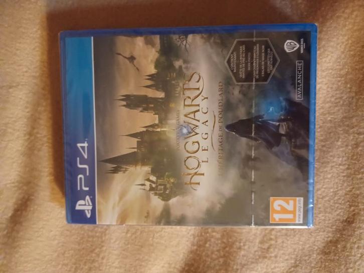 Hogwarts legacy ps4 neuf à échanger, Games en Spelcomputers, Games | Sony PlayStation 4, Nieuw, Ophalen